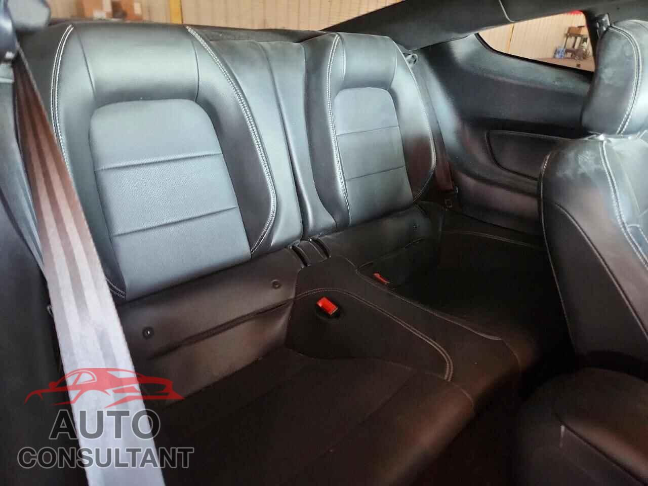 FORD MUSTANG 2019 - 1FA6P8TH9K5142722