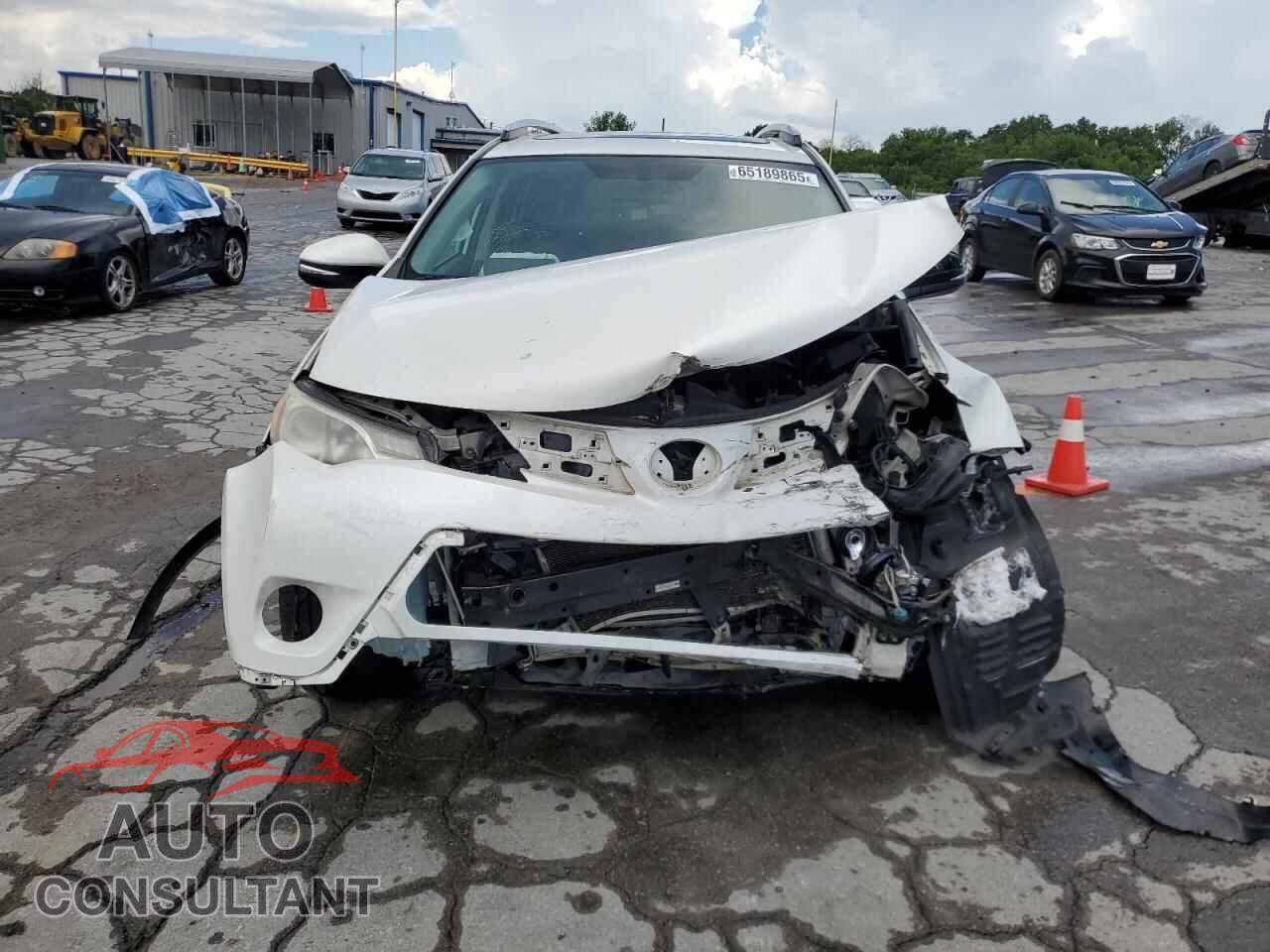 TOYOTA RAV4 2013 - 2T3DFREV8DW042068