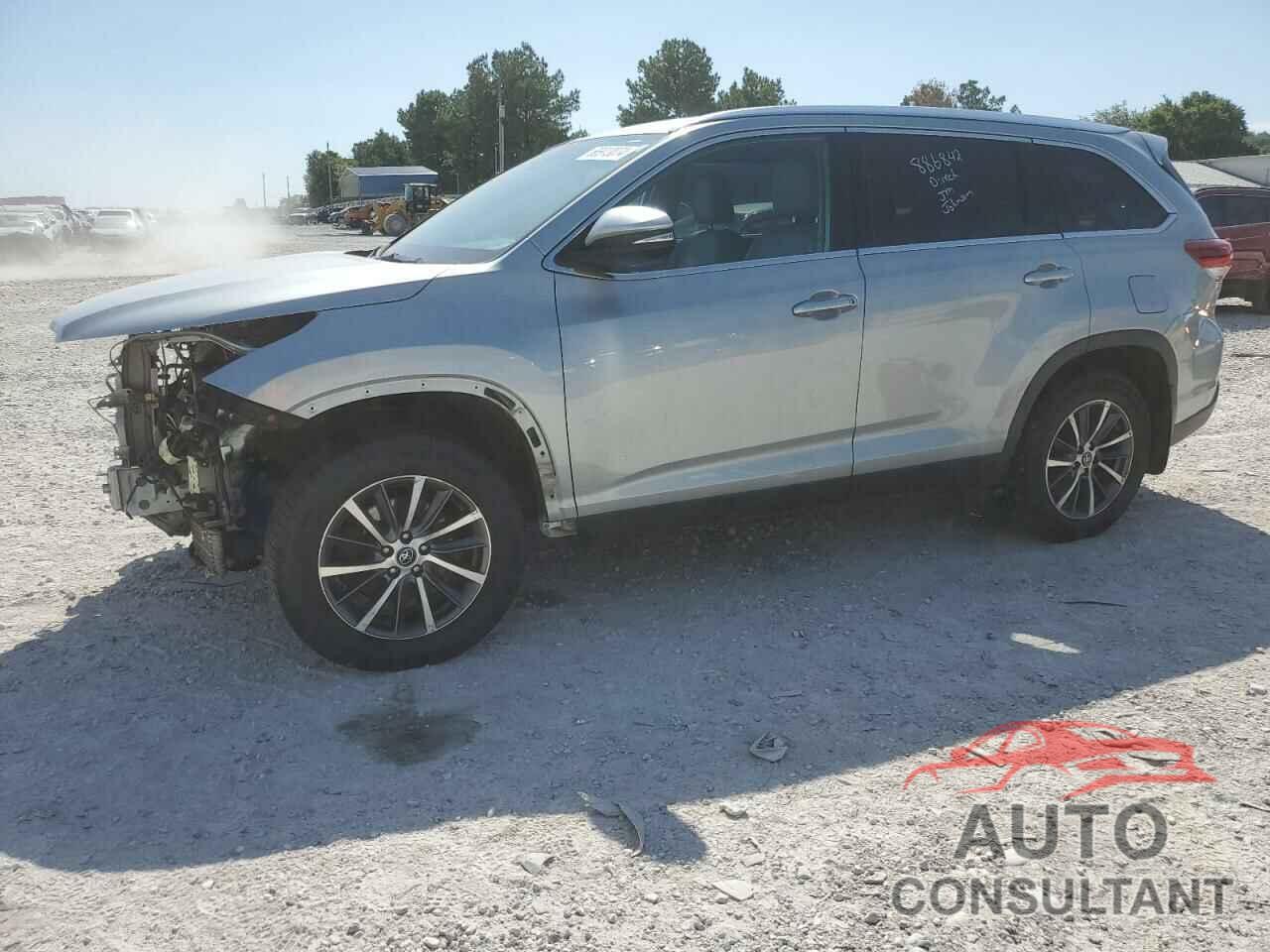 TOYOTA HIGHLANDER 2019 - 5TDJZRFH0KS579700