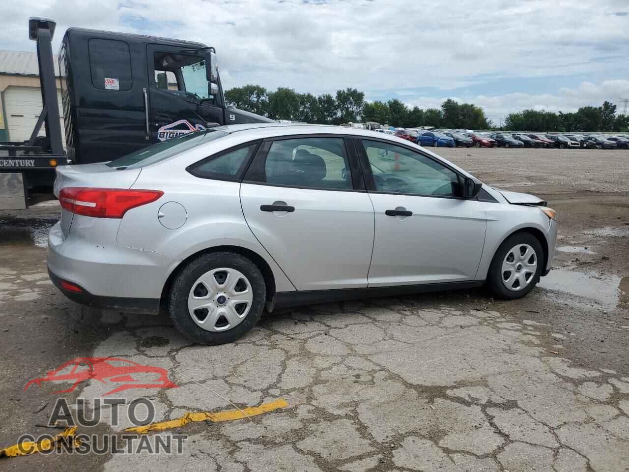 FORD FOCUS 2015 - 1FADP3E22FL209598