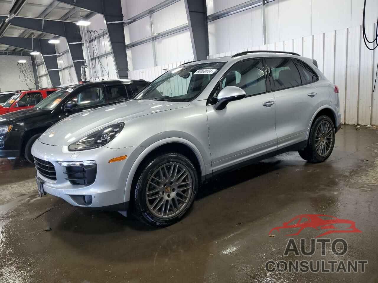 PORSCHE CAYENNE 2017 - WP1AA2A22HKA87640