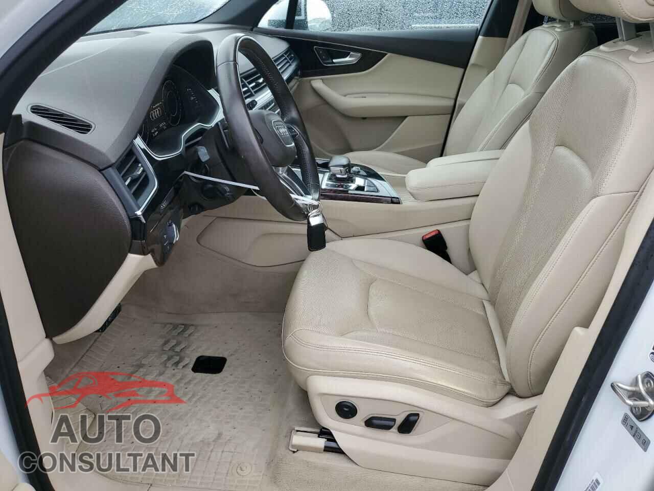AUDI Q7 2017 - WA1LAAF70HD014208