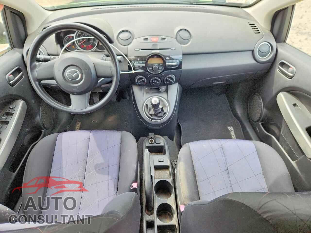 MAZDA 2 2011 - JM1DE1HZ9B0128333