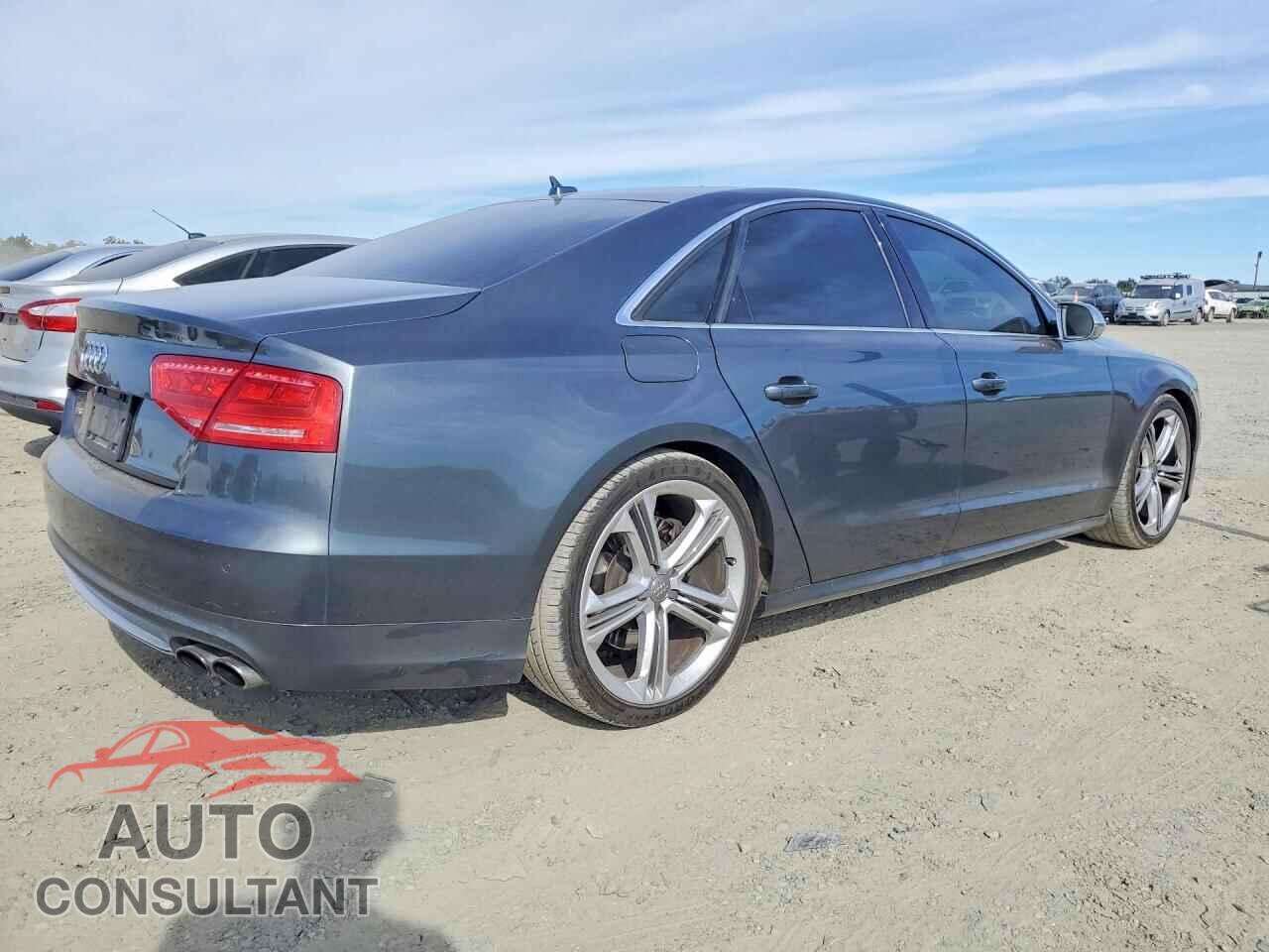 AUDI S8 2013 - WAUD2AFD3DN015495