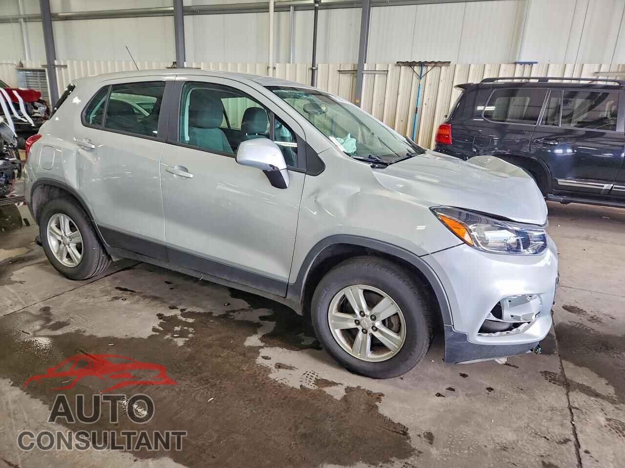 CHEVROLET TRAX 2020 - 3GNCJNSB5LL204300