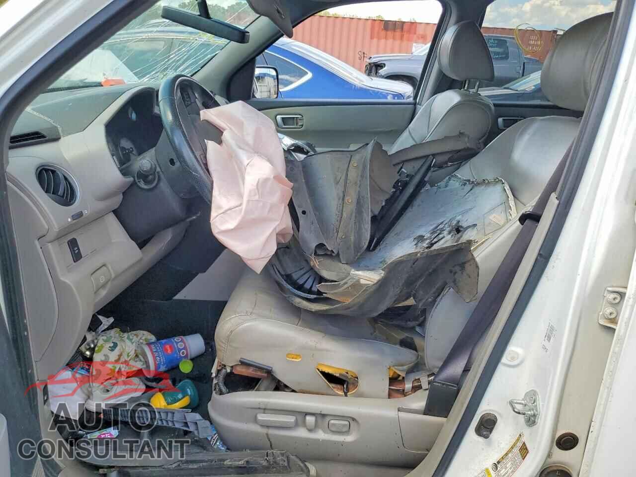 HONDA PILOT 2011 - 5FNYF3H5XBB006766
