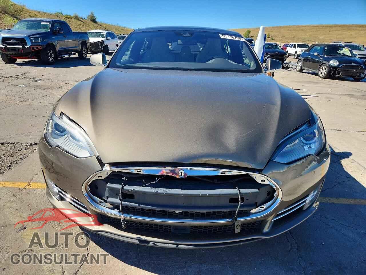 TESLA MODEL S 2015 - 5YJSA1E24FF110503