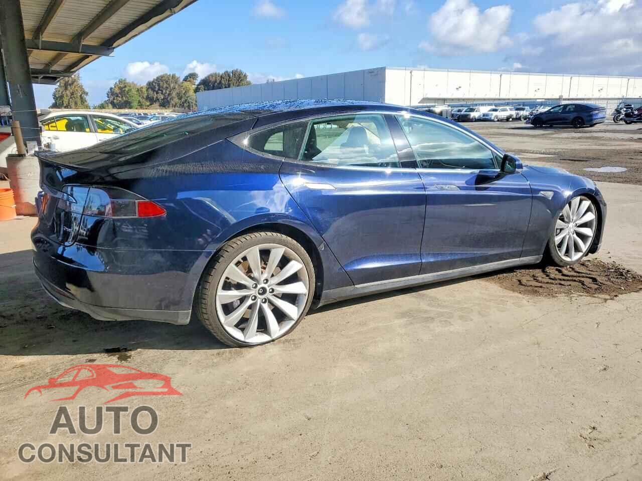 TESLA MODEL S 2013 - 5YJSA1CP7DFP07205