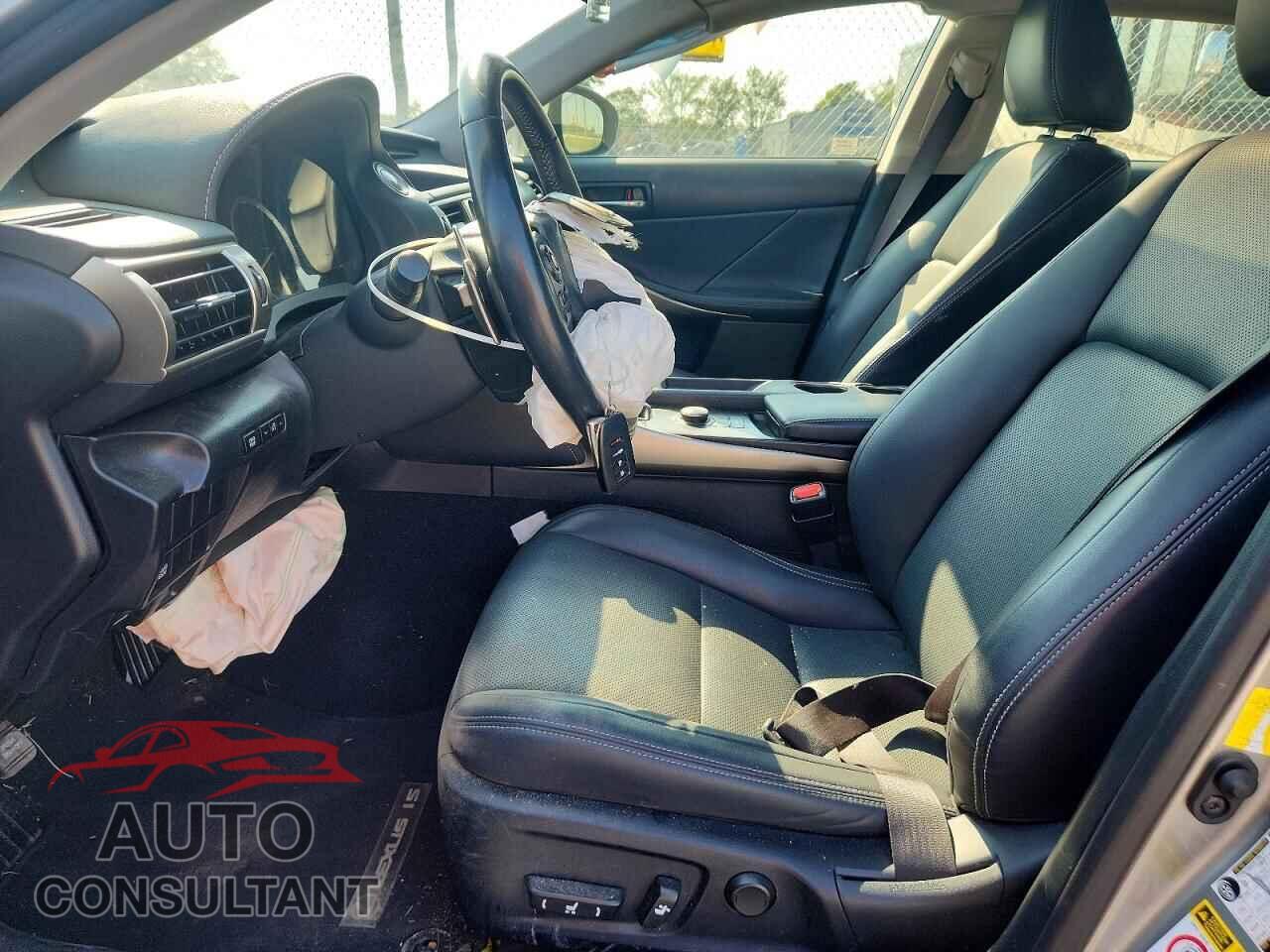 LEXUS IS 2015 - JTHCF1D21F5015758