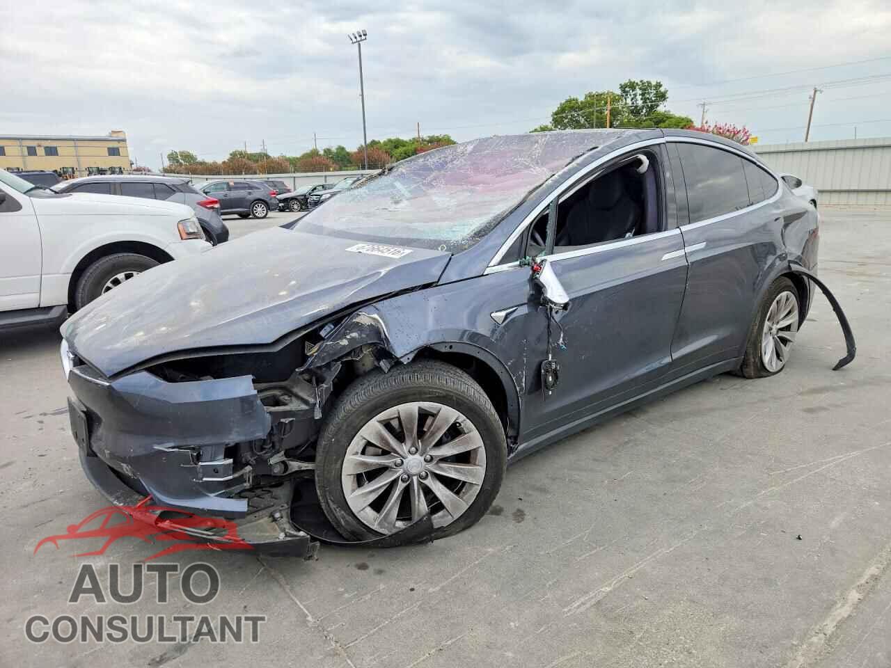TESLA MODEL X 2018 - 5YJXCDE27JF119996