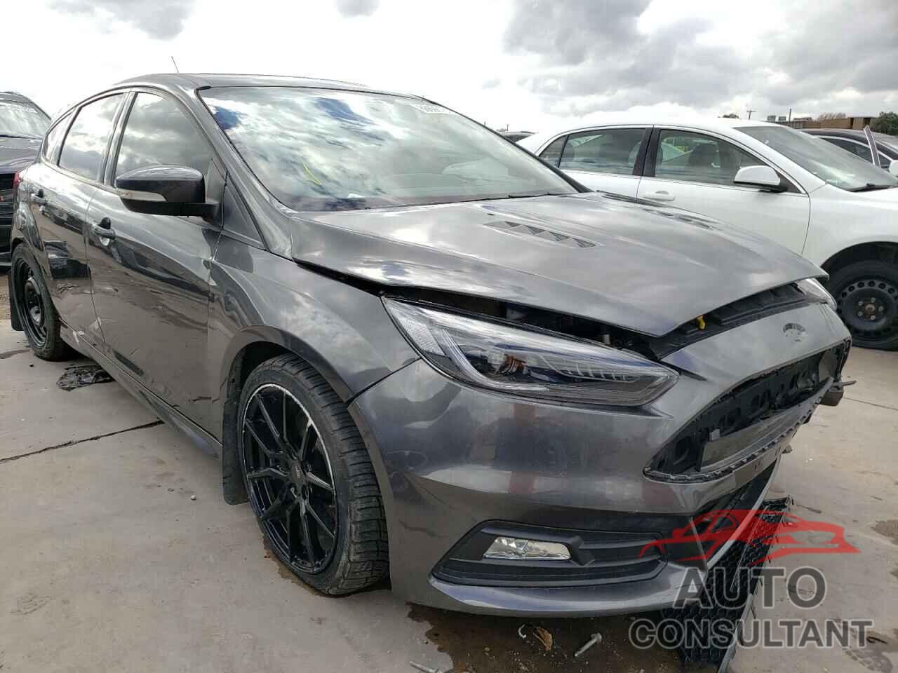 FORD FOCUS 2018 - 1FADP3L92JL311122