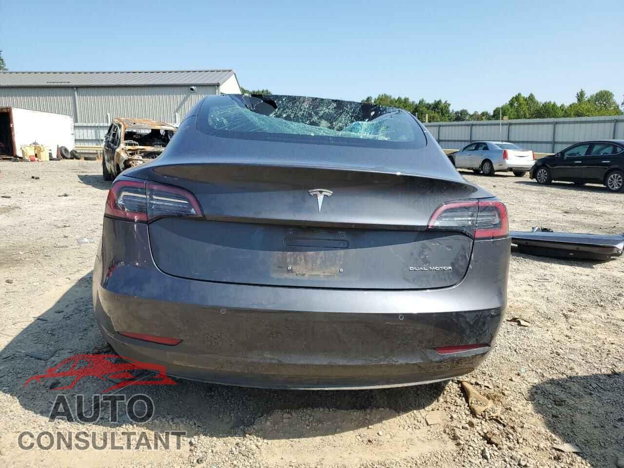 TESLA MODEL 3 2018 - 5YJ3E1EB0JF114355
