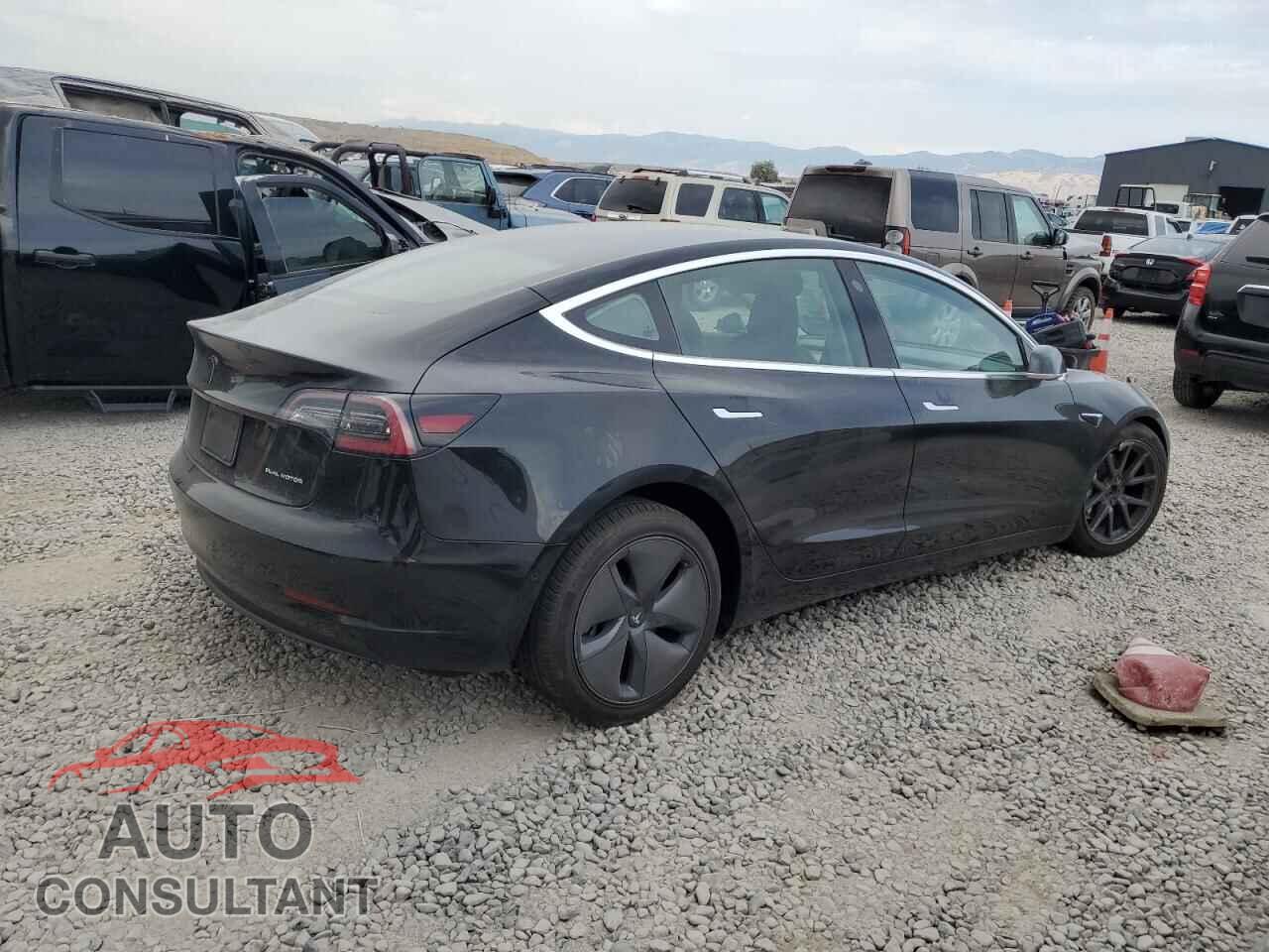 TESLA MODEL 3 2019 - 5YJ3E1EB9KF413277