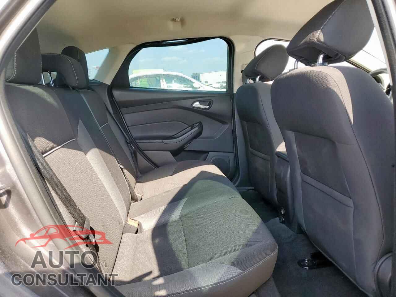 FORD FOCUS 2014 - 1FADP3K25EL372927
