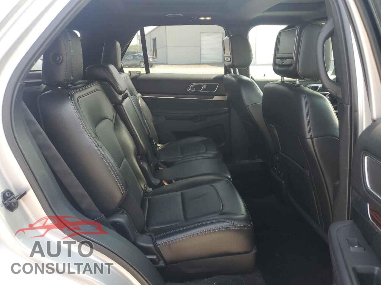 FORD EXPLORER 2018 - 1FM5K8FHXJGB49015
