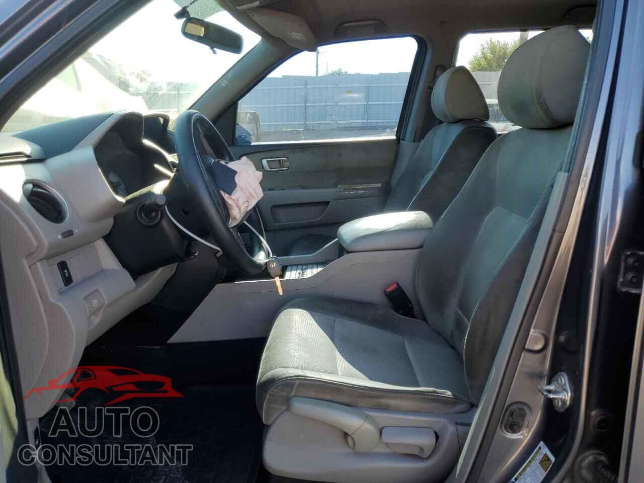 HONDA PILOT 2014 - 5FNYF3H28EB022586