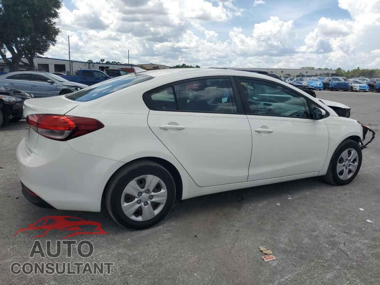 KIA FORTE 2017 - 3KPFK4A70HE140933