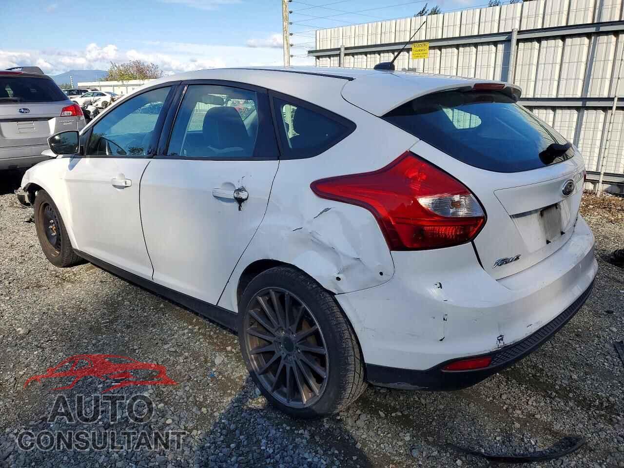 FORD FOCUS 2012 - 1FAHP3K29CL433386