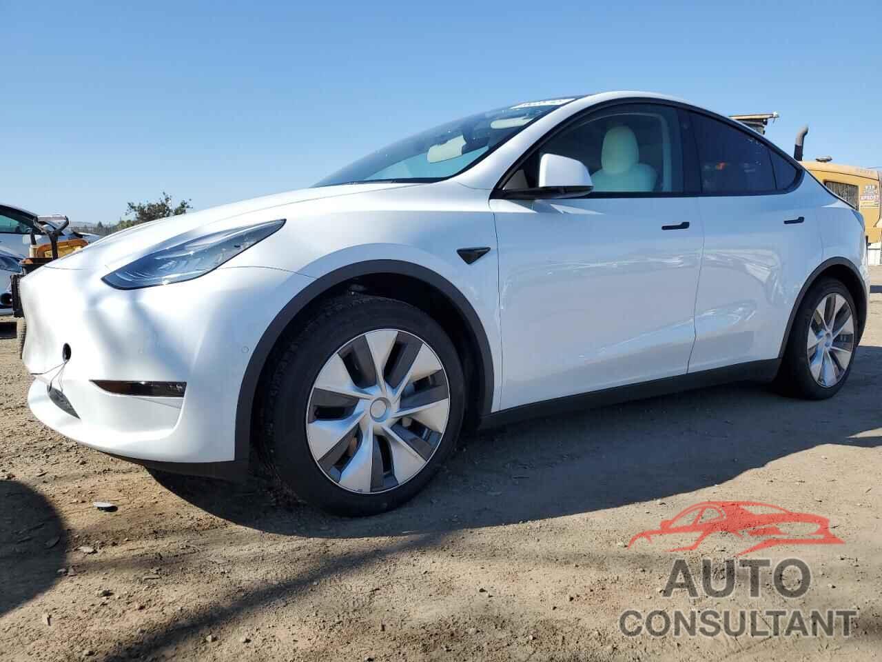 TESLA MODEL Y 2021 - 5YJYGAEE7MF256300