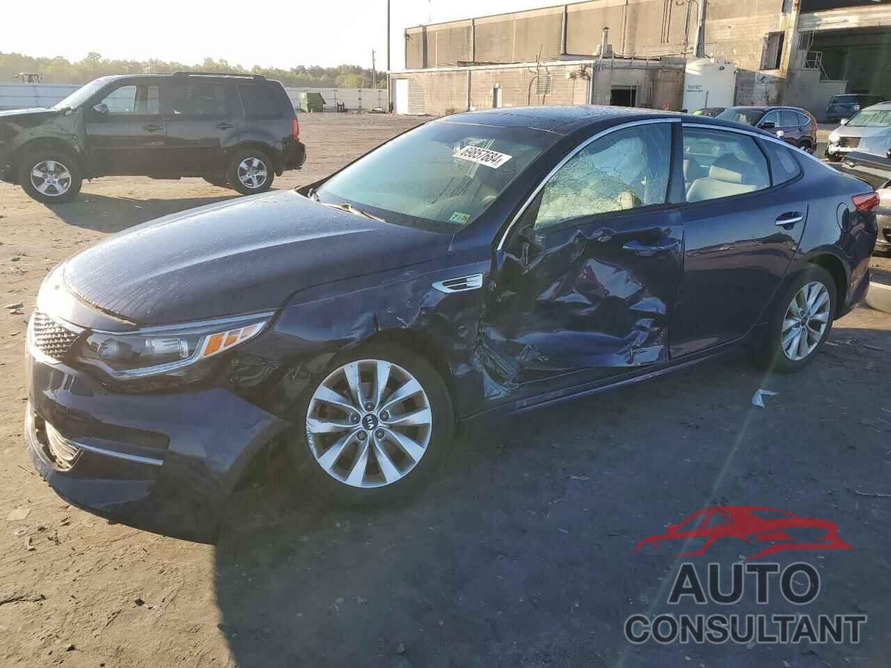 KIA OPTIMA 2018 - 5XXGU4L35JG184190