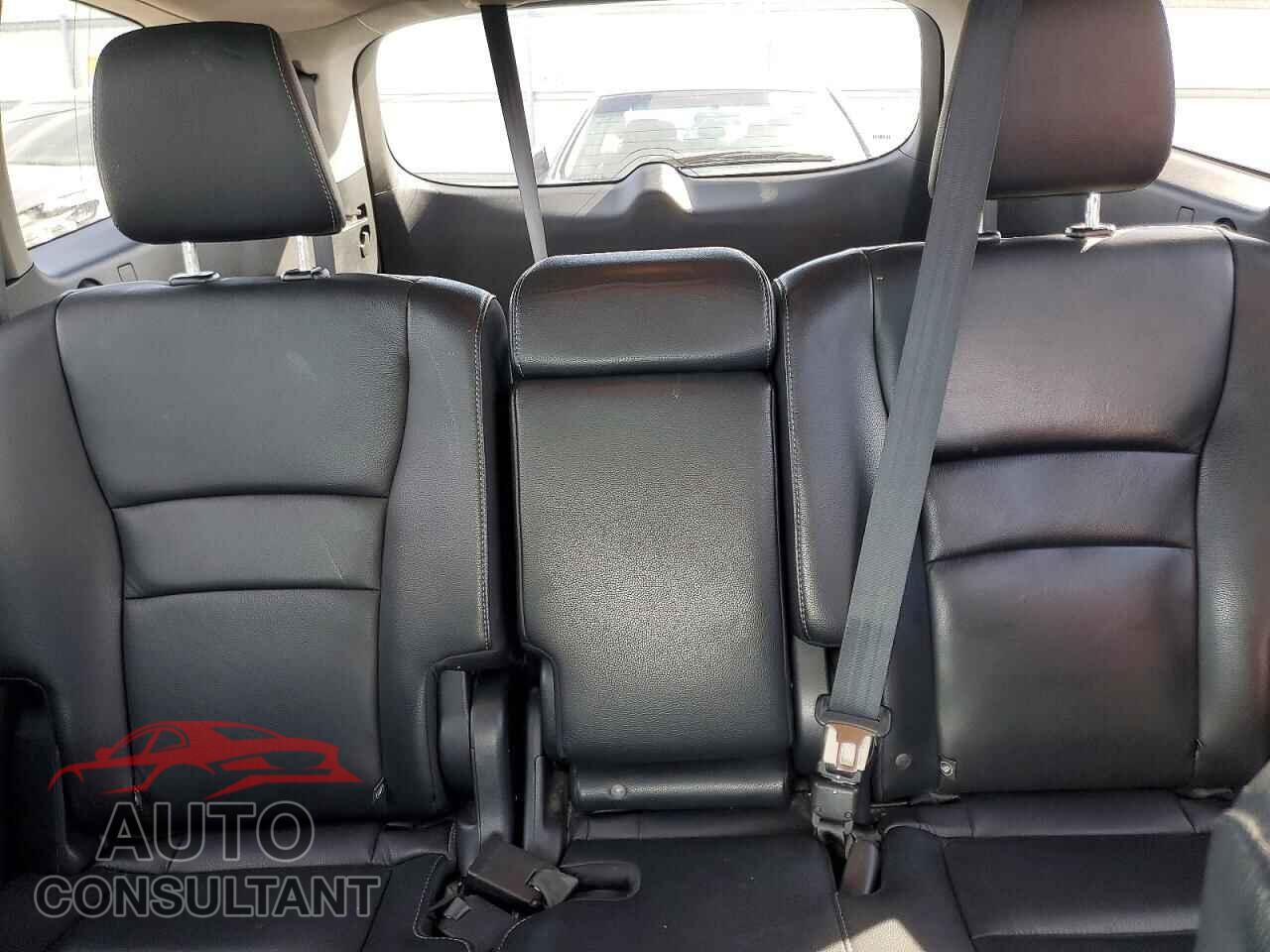 HONDA PILOT 2018 - 5FNYF6H54JB056482