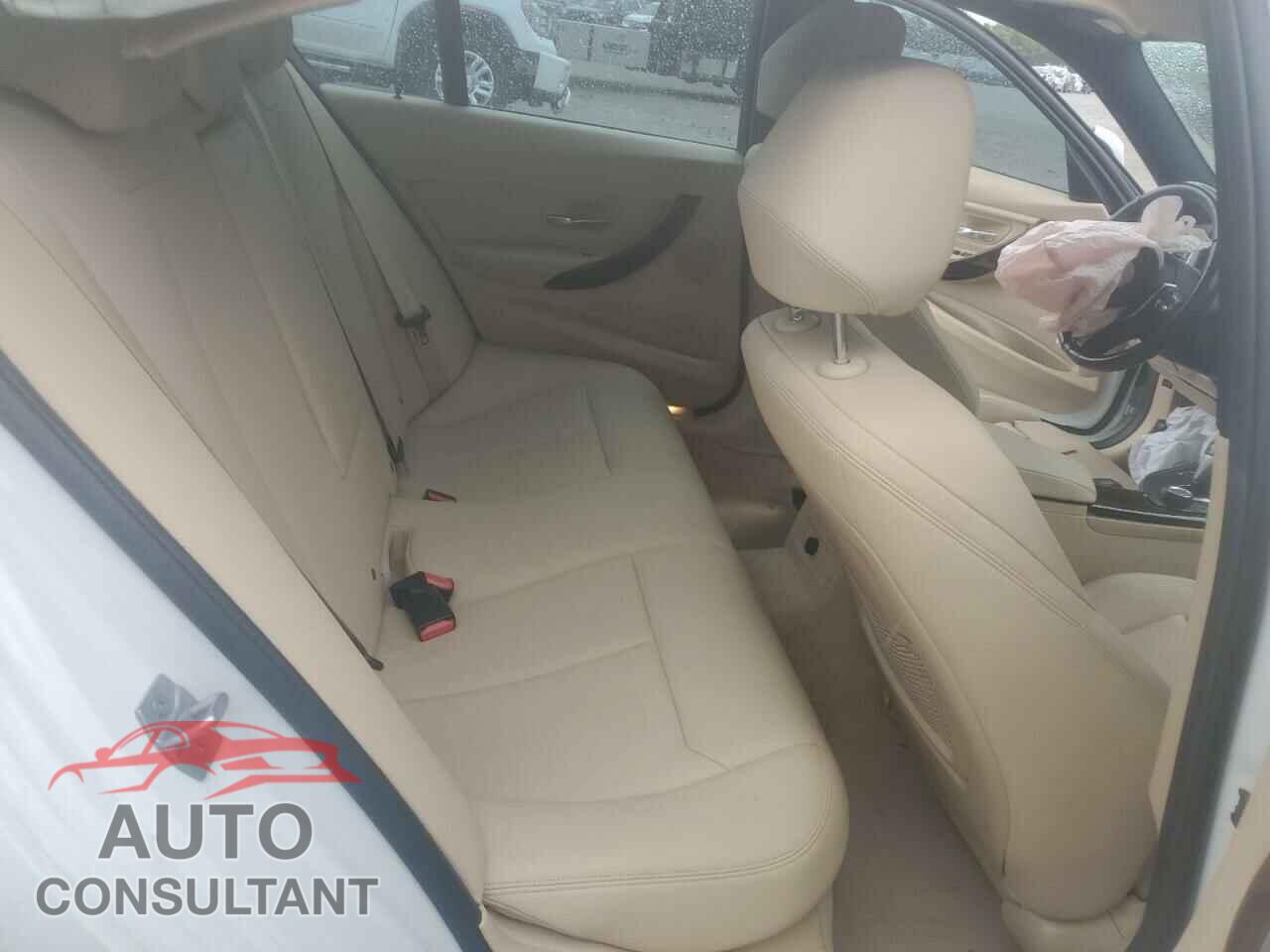 BMW 3 SERIES 2016 - WBA8E5G54GNU20471