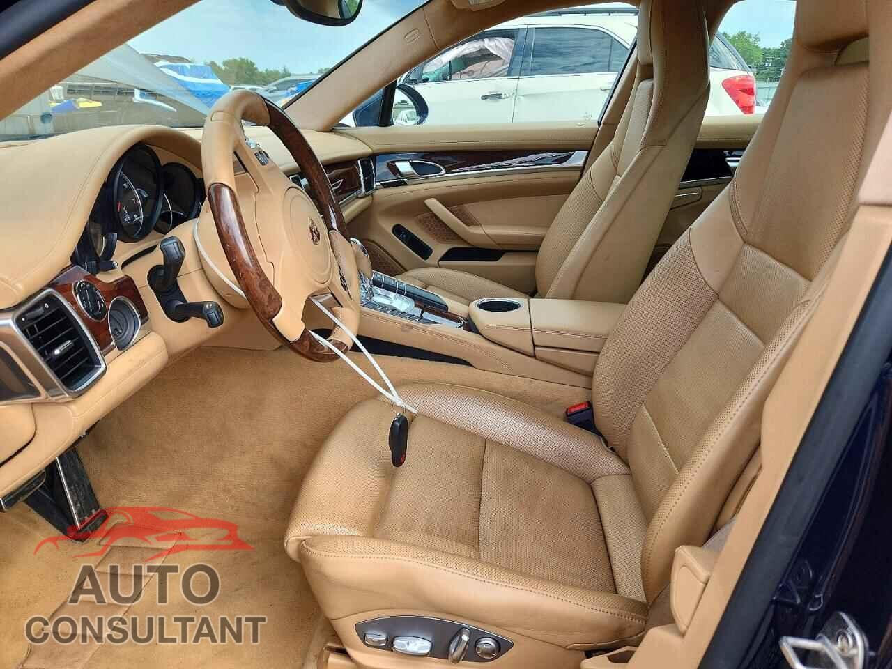 PORSCHE PANAMERA 2010 - WP0AC2A7XAL090907