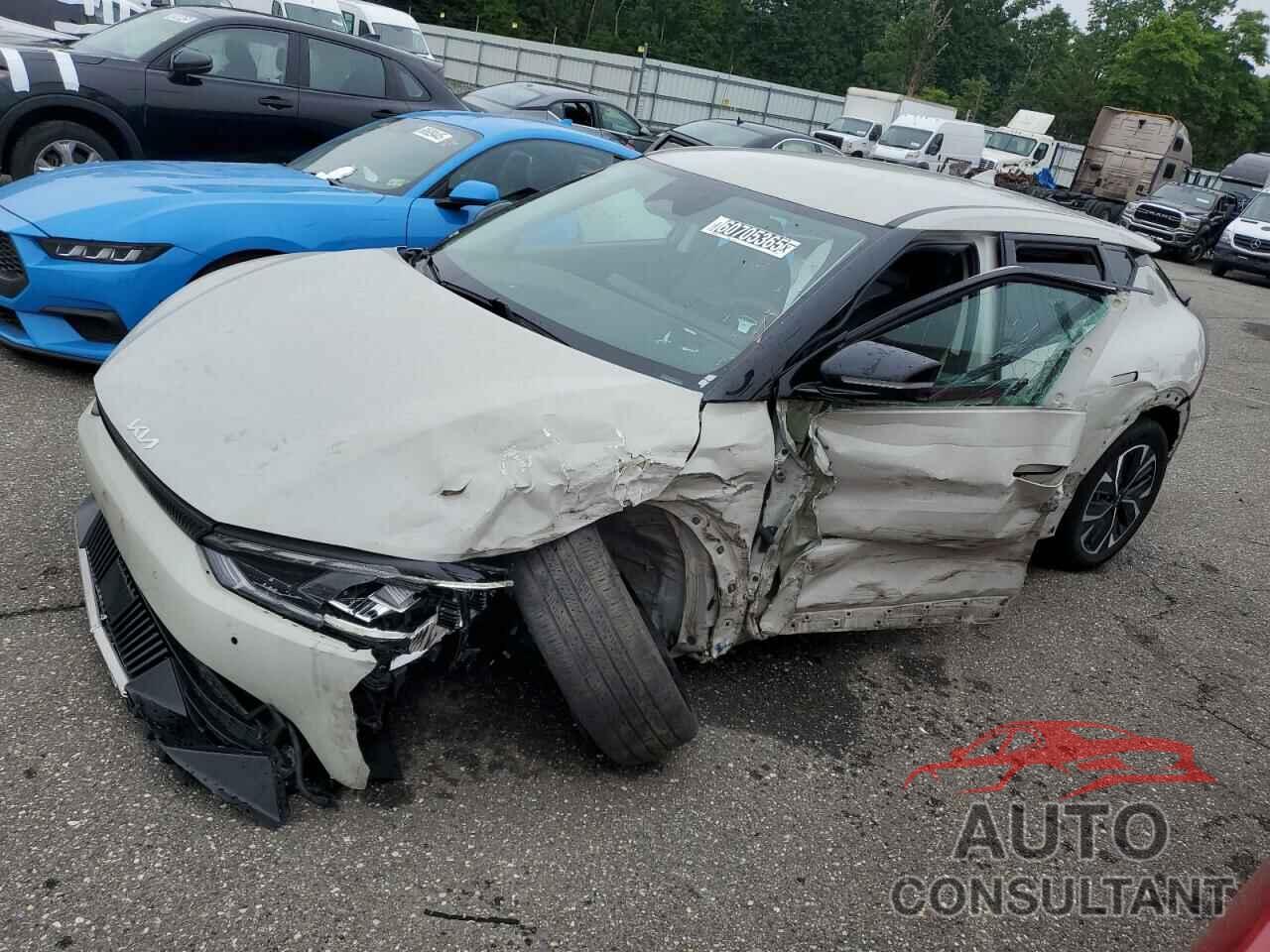 KIA EV6 LIGHT 2023 - KNDC34LA2P5128544