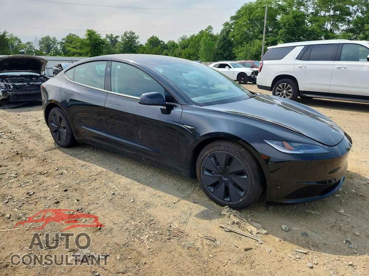 TESLA MODEL 3 2025 - 5YJ3E1EB9SF076612