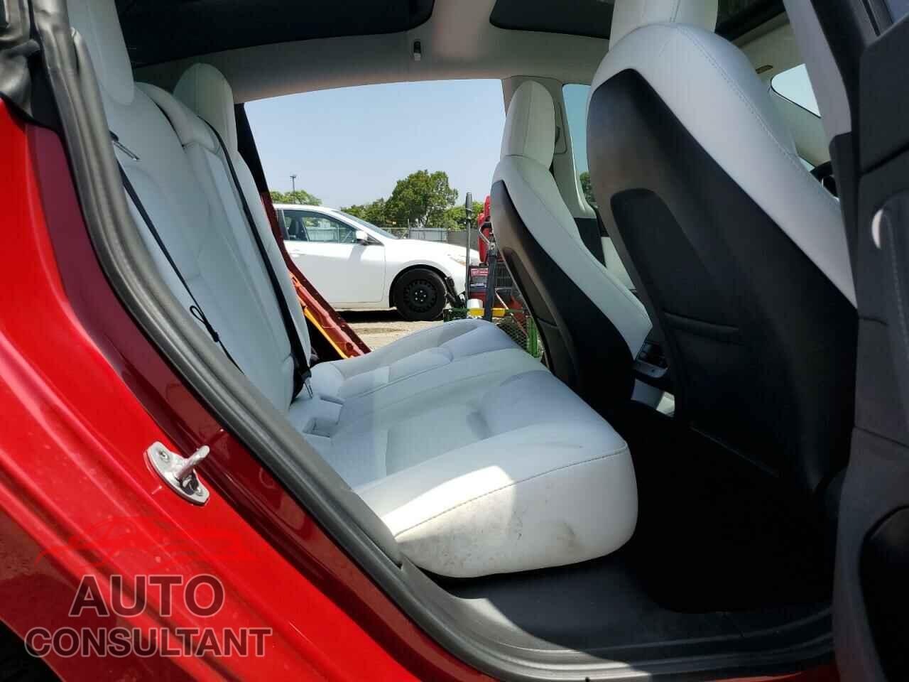 TESLA MODEL 3 2020 - 5YJ3E1EB5LF668879