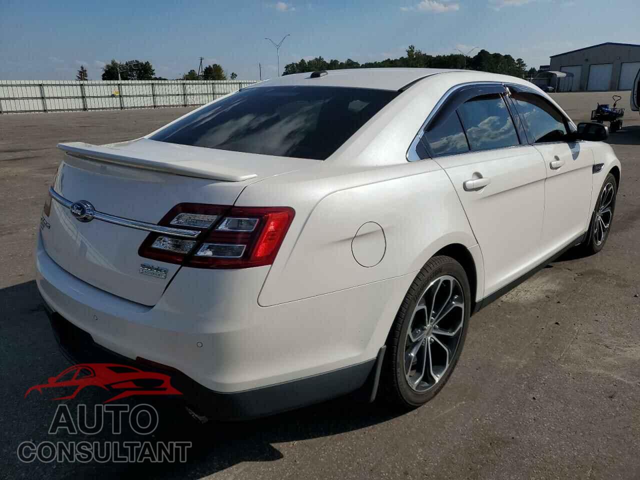 FORD TAURUS 2017 - 1FAHP2KT5HG118099