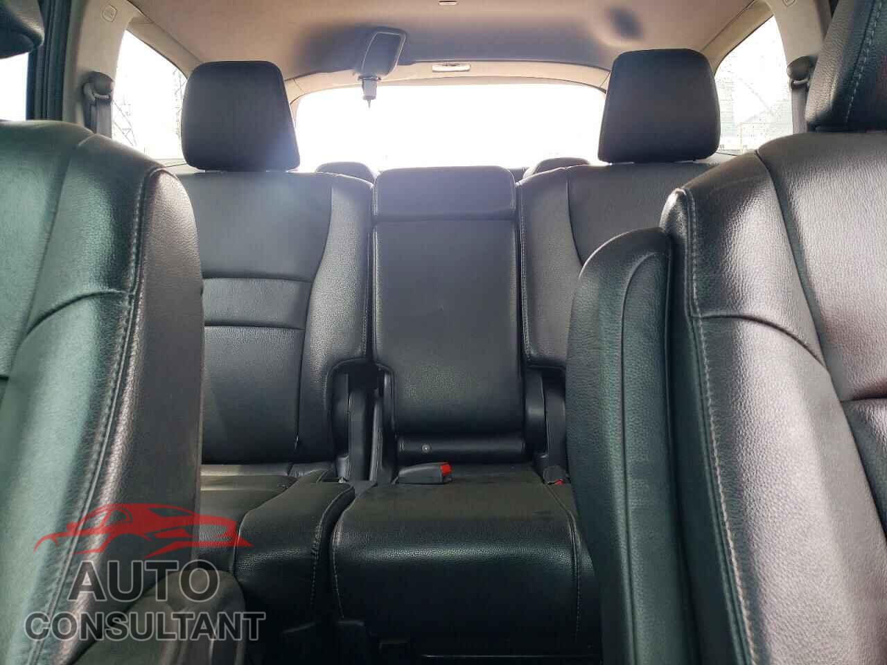 HONDA PILOT 2016 - 5FNYF6H54GB112882