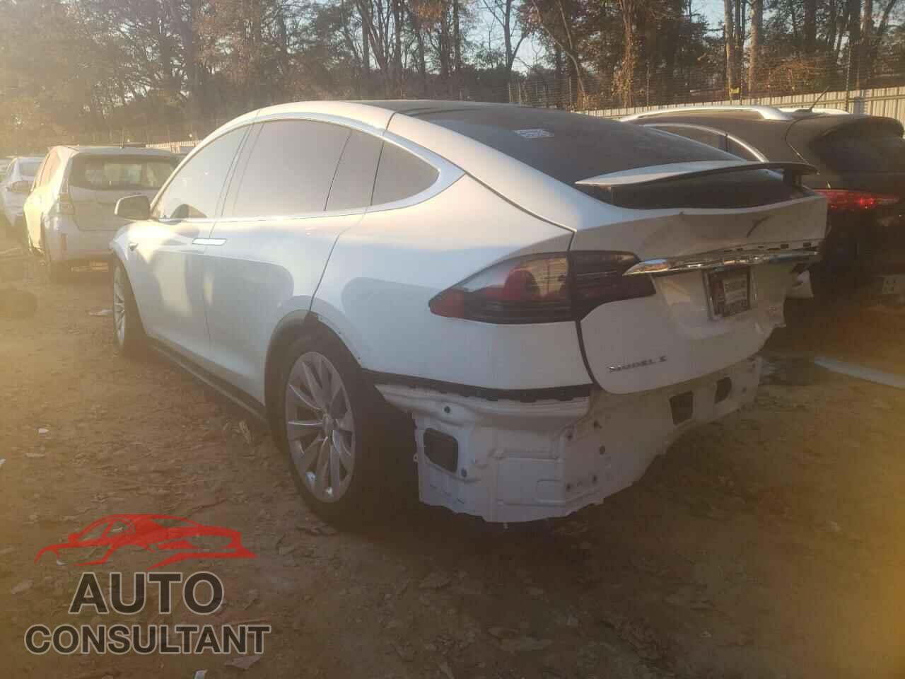 TESLA MODEL X 2017 - 5YJXCBE20HF042452