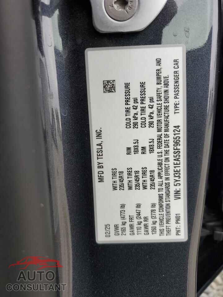 TESLA MODEL 3 2025 - 5YJ3E1EA5SF965124