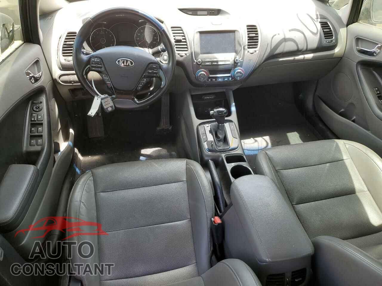 KIA FORTE 2017 - 3KPFL4A84HE127821