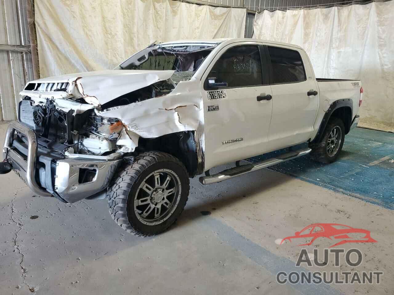 TOYOTA TUNDRA 2015 - 5TFDW5F17FX431352