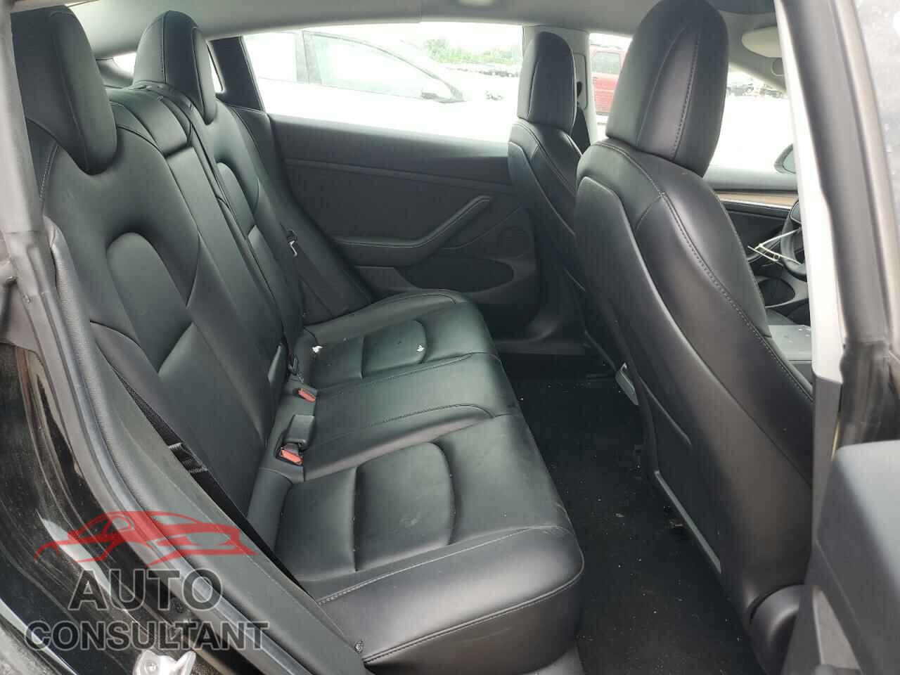 TESLA MODEL 3 2021 - 5YJ3E1EA5MF048722