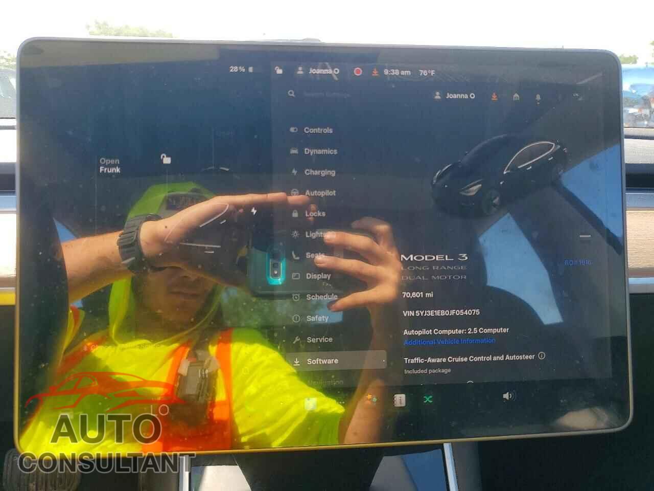 TESLA MODEL 3 2018 - 5YJ3E1EB0JF054075