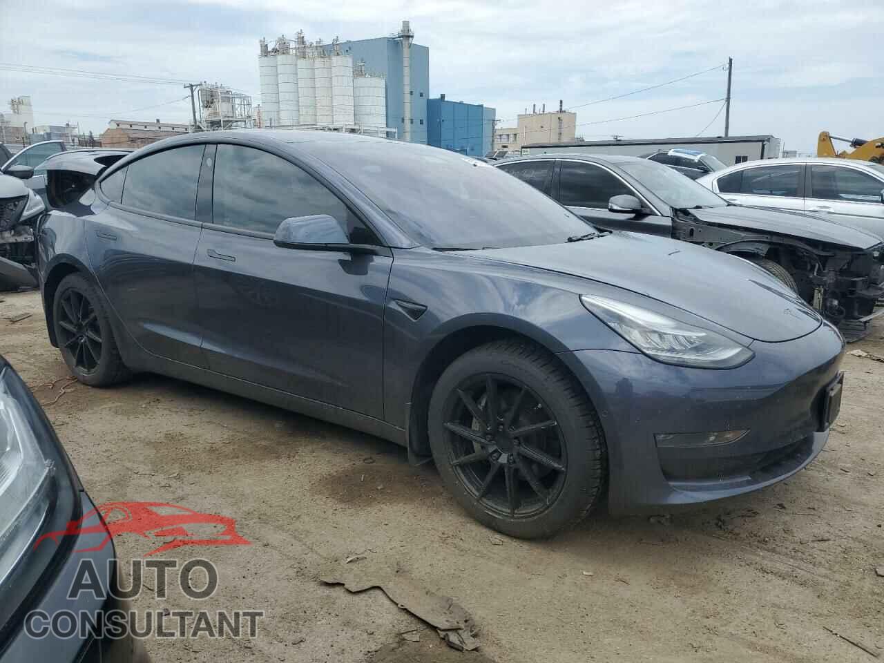 TESLA MODEL 3 2018 - 5YJ3E1EAXJF021821
