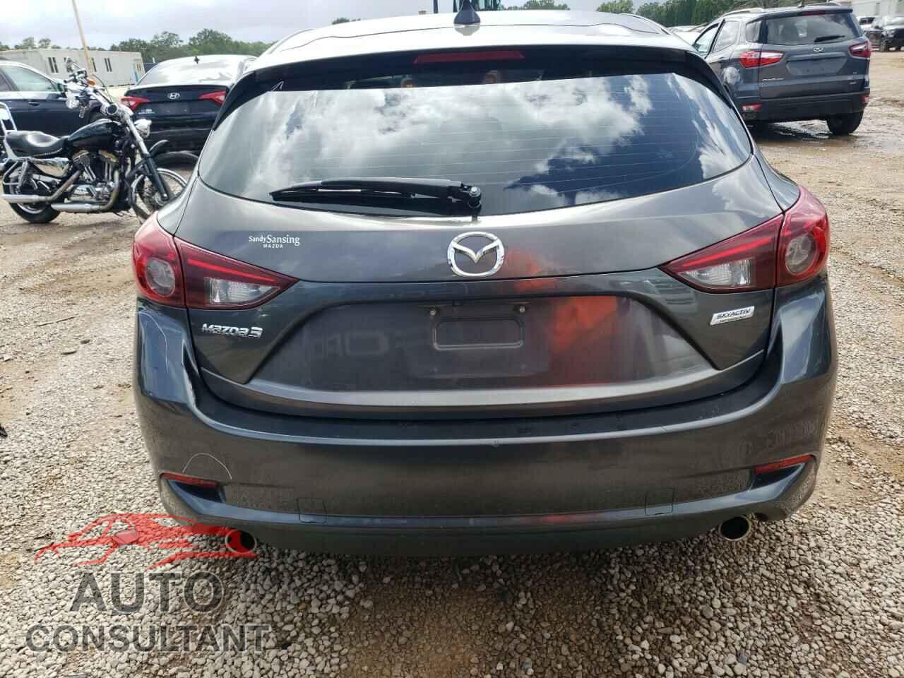 MAZDA 3 2018 - 3MZBN1L36JM235293