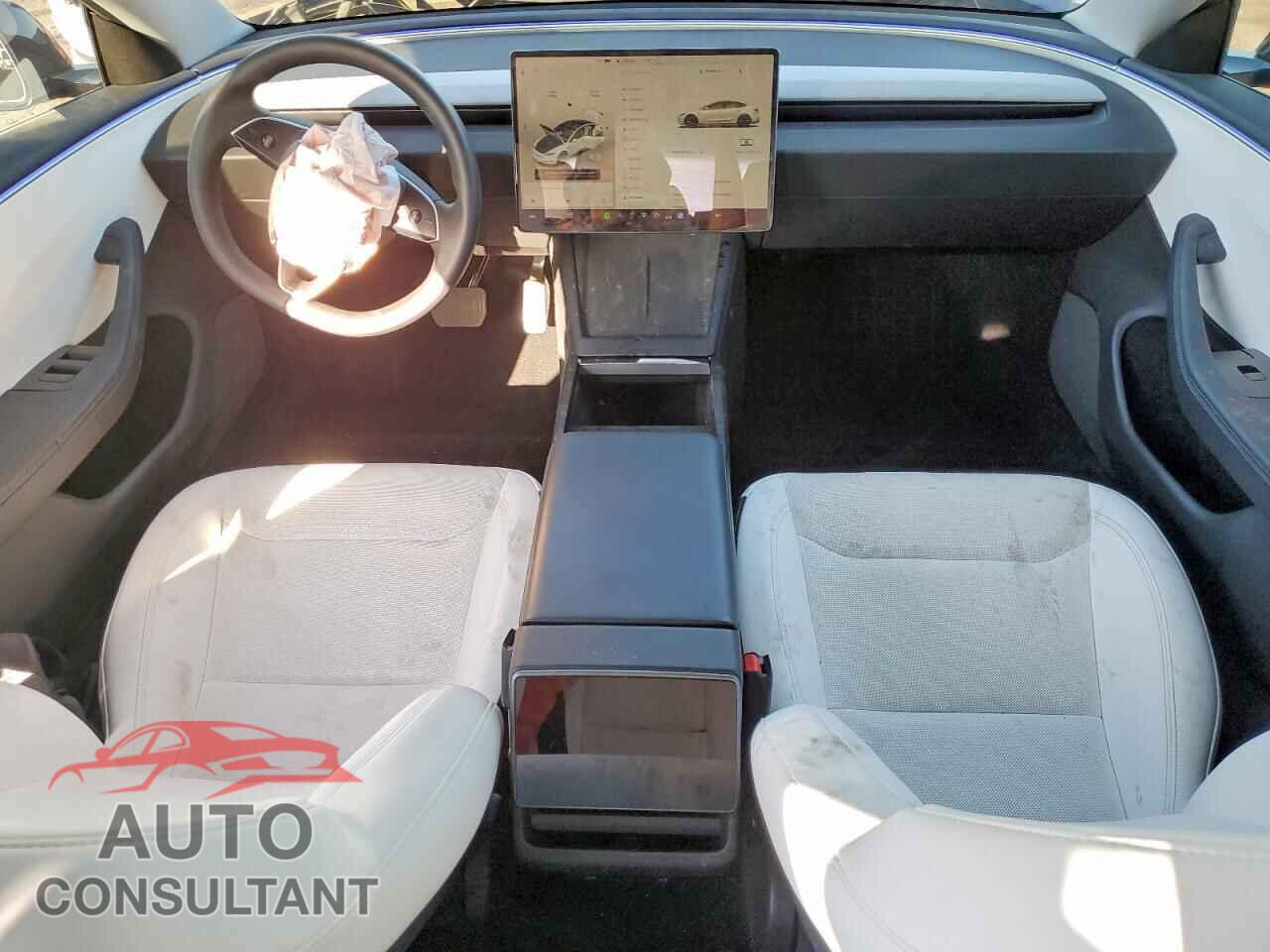 TESLA MODEL 3 2024 - 5YJ3E1EAXRF823605