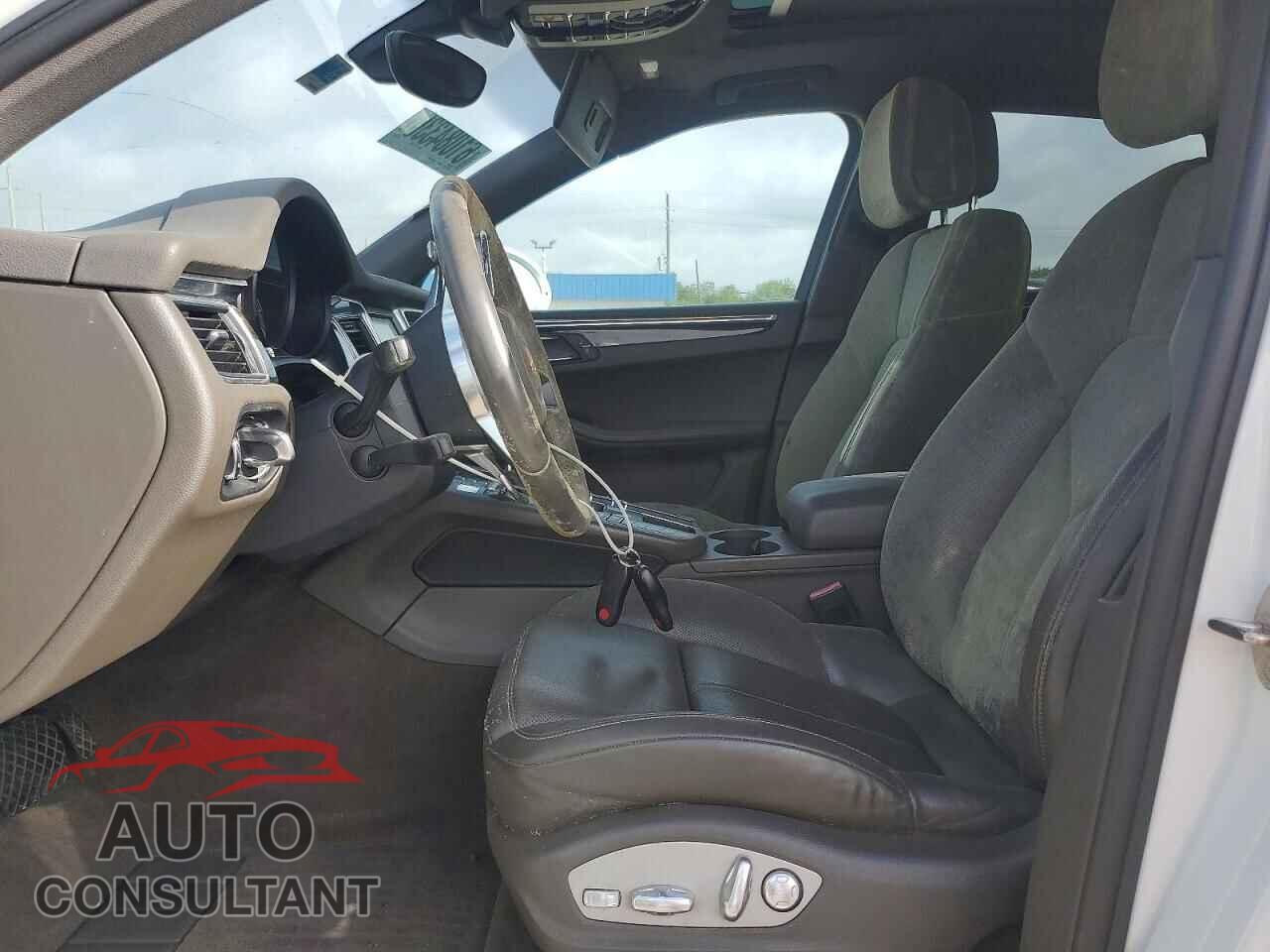 PORSCHE MACAN 2016 - WP1AB2A56GLB41828