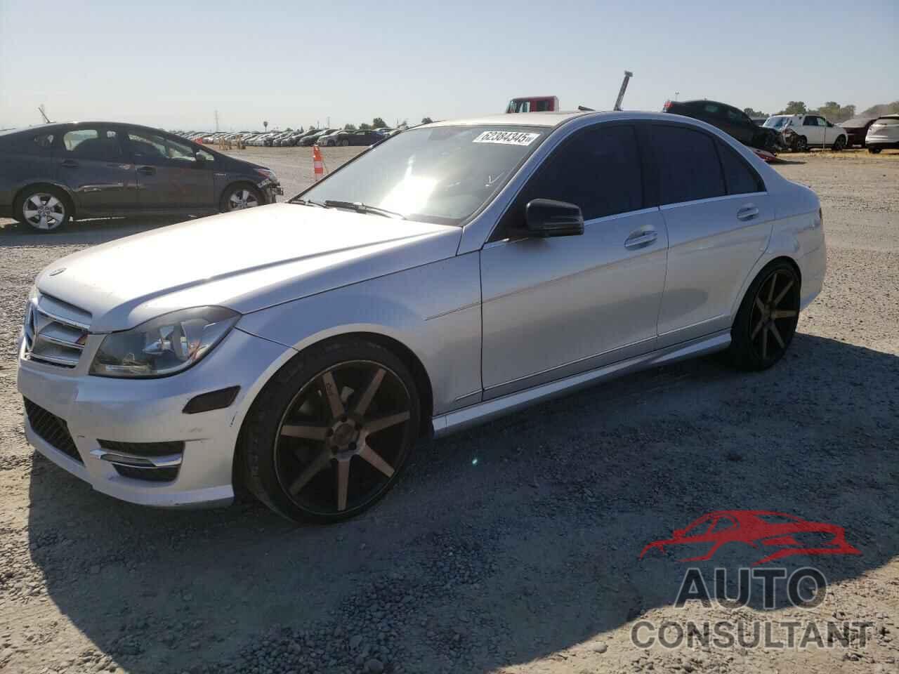 MERCEDES-BENZ C-CLASS 2013 - WDDGF4HB1DR290685