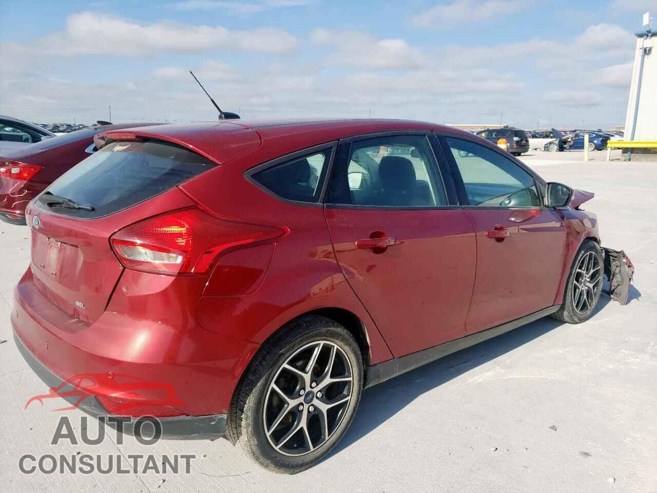 FORD FOCUS 2017 - 1FADP3M28HL210422