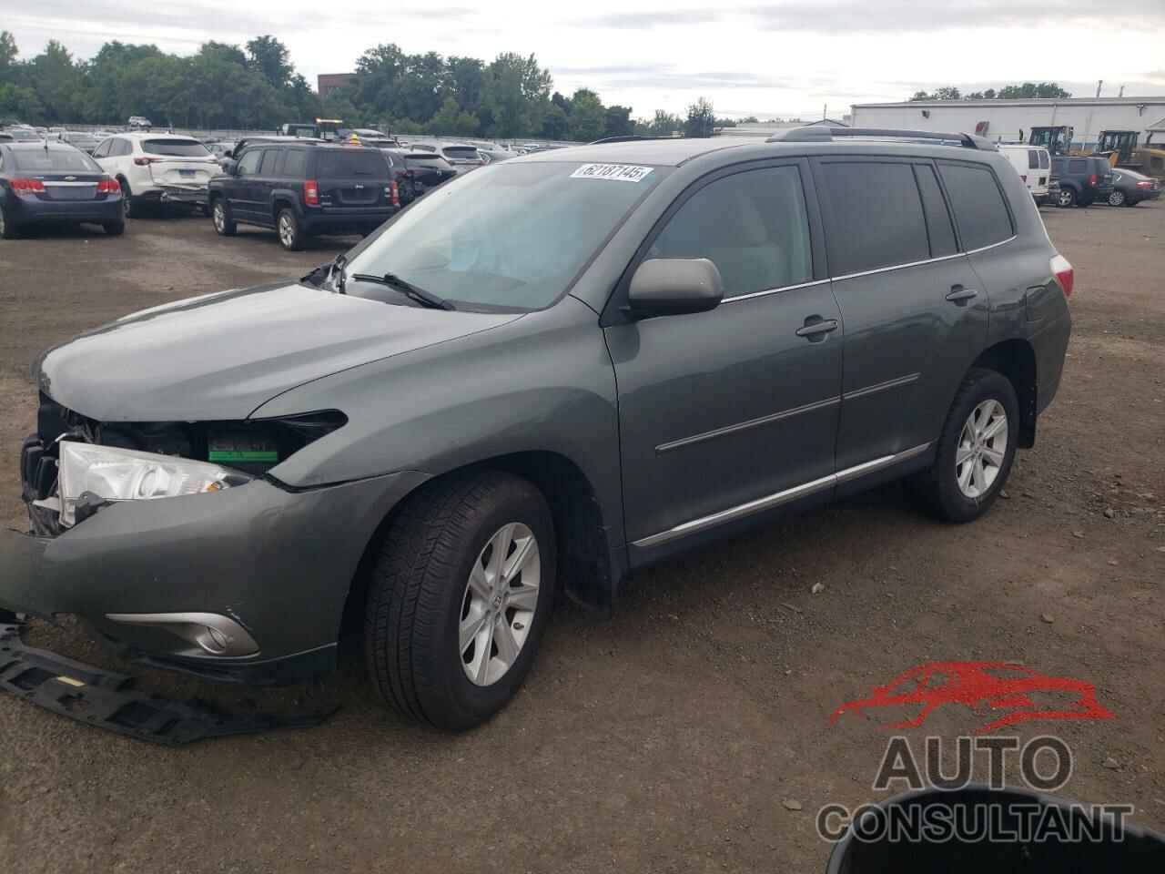 TOYOTA HIGHLANDER 2013 - 5TDBK3EH8DS246400