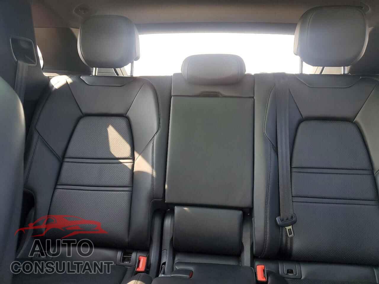 PORSCHE CAYENNE 2020 - WP1AA2AYXLDA03047