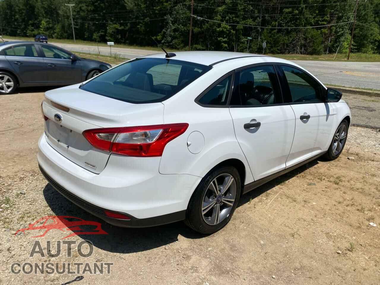 FORD FOCUS 2014 - 1FADP3E23EL323253