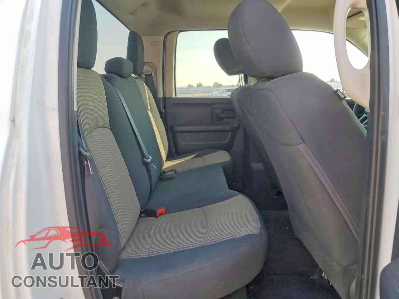 DODGE RAM 1500 2012 - 1C6RD7FT0CS272201