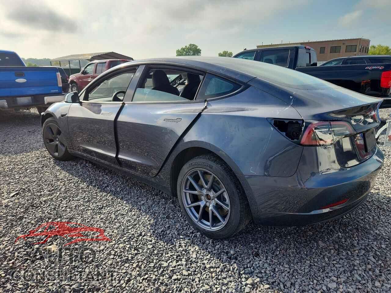 TESLA MODEL 3 2023 - 5YJ3E1EA4PF697271