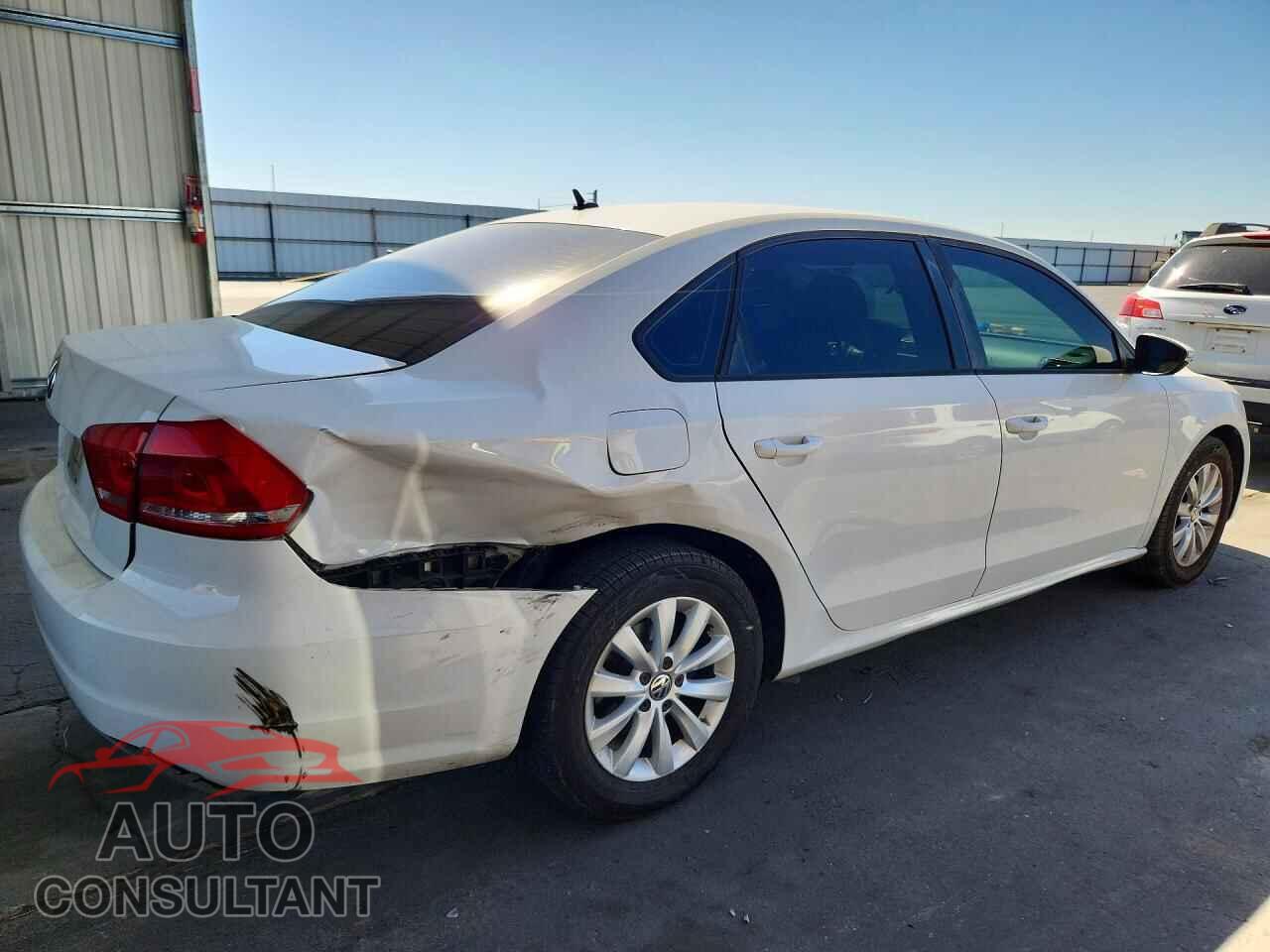 VOLKSWAGEN PASSAT 2012 - 1VWAP7A34CC018535